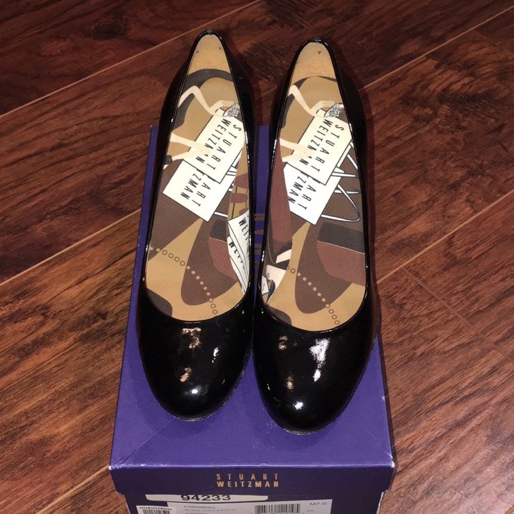 Stuart Weitzman black patent leather pumps size 7
